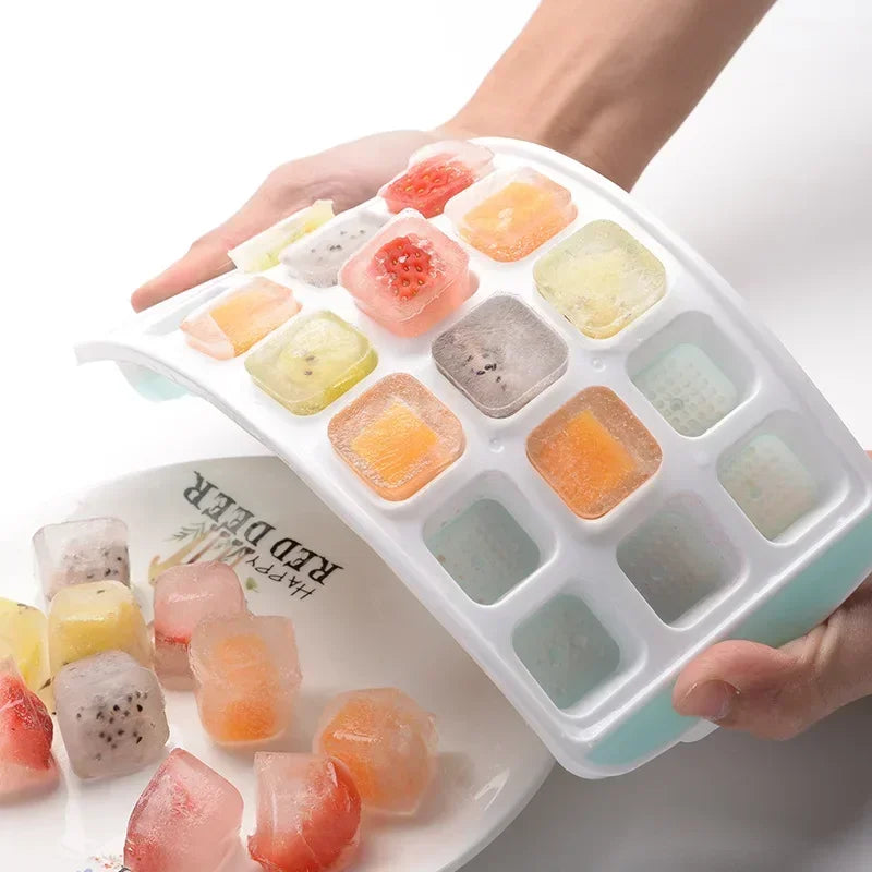 21-Cell Silicone Ice Cube Mold Heart Shape Ice Tray Household Frozen Ice Mold Plastic Ice Box with Lid Kitchen Bar Accessories