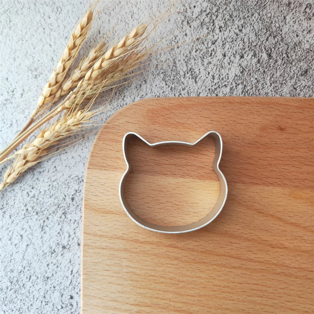 Variety Styles Stainless Steel Easter Biscuit Cutter Easter Rabbit Eggs Carrot Cookie Mold Kitchenware Cookie Cutter Baking Tool