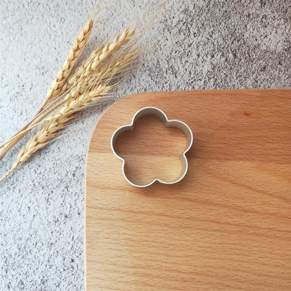 Variety Styles Stainless Steel Easter Biscuit Cutter Easter Rabbit Eggs Carrot Cookie Mold Kitchenware Cookie Cutter Baking Tool