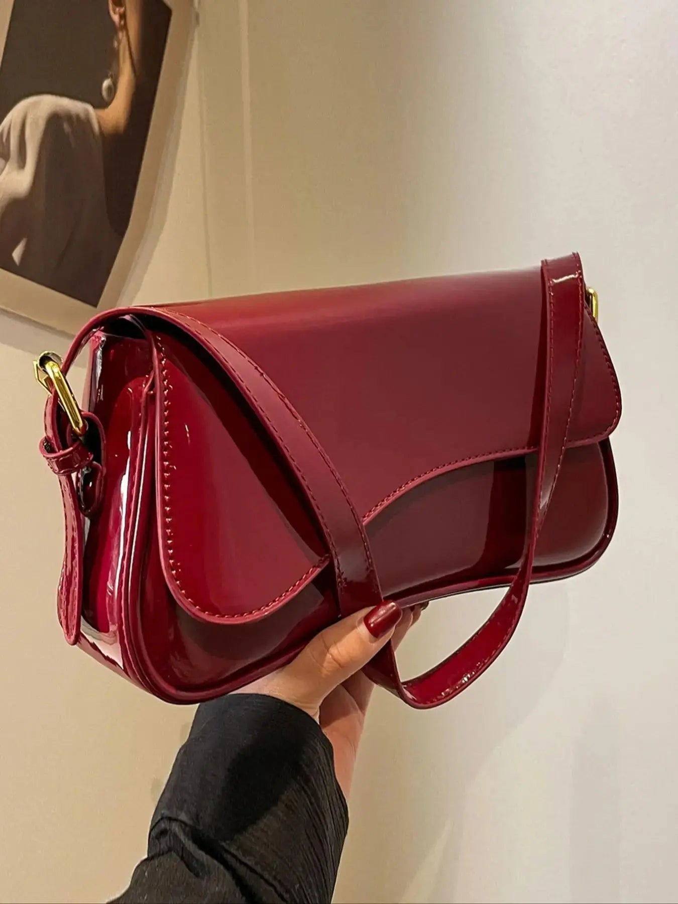 26 Spring/Summer Women'S Saddle Bag, Daily Shoulder Bag and Crossbody Bag, Classic Shoulder Bag, Elegant Magnetic Sealed Saddle Bag, Suitable for Daily Use, Party Attendance